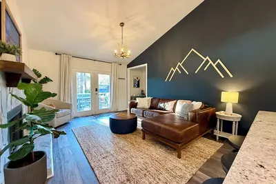 Image de Arrowhead Hideaway: Mountain Home - Hike, Golf, Kayak, & Near Baseball