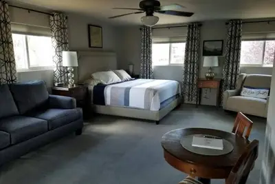 Image de A Peaceful, Quiet, Mountain View Room\n