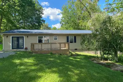 Image de Pet friendly creek home at Crossville with fire pit and fully fenced yard!