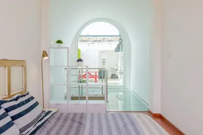 Image de Loft Ultra Moderno y Minimalista | Cama King Size