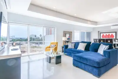 Image de Grande Condo 1 Cuadra de Playa En Nuevo Mazatlan