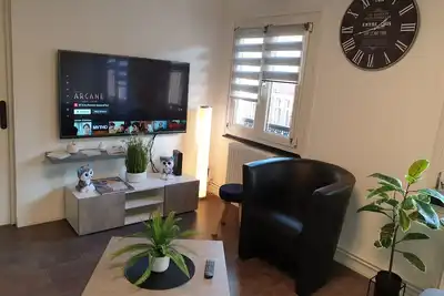 Image de 2etage F3 5minut centre ville  1 chambre avec grand lit 2chambre 3 lit simple