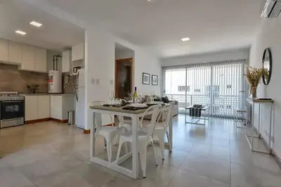 Image de Modern Apartment with Design, perfect for visiting wineries and the mountains! \n\n