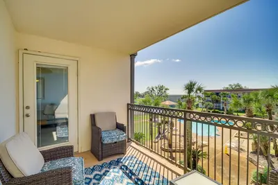 Biloxi Condo w/ Pool Access - Steps to Beach!