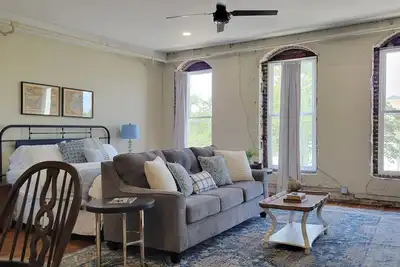 Image de Bertha at the Laurel Lofts