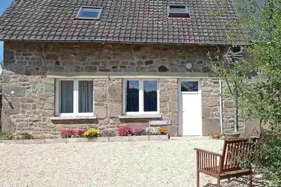 Image de Four person cottage with heated/covered pool & private jacuzzi, 3 star rated