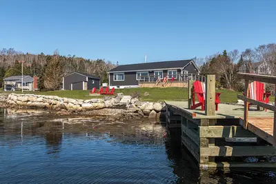 Image de Oceanfront Escape w/ Hot Tub, 30 Mins from Halifax