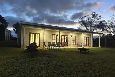Image de Red Hill Farmstay Bathurst, 3br Country Stay, only minutes to Cbd. Sleeps 8