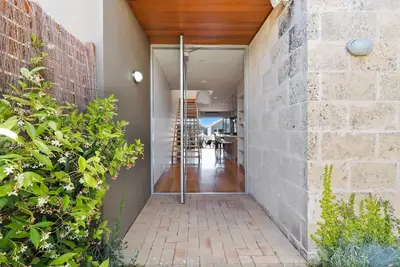 Image de Milieu at Seine (2Bed 2Bath) - Milieu at Seine - Lush apartment with outstanding living spaces.