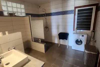 Image de Grand Appartement Pour 4 Personnes Avec Terrasse Privative et vue mer