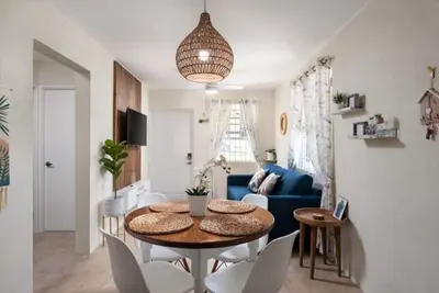 Image de Modern House with Queen beds 7 mins drive to beach