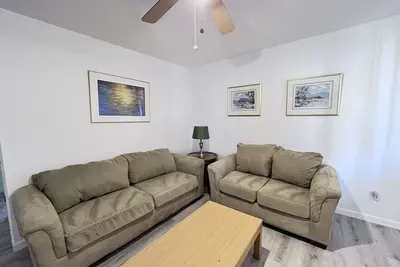 Image de Remodeled 2 br apt near hospitals, Unm, stadium, airport, Afb  and I-25