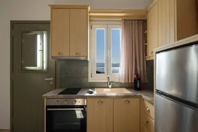 Image de Appartement \"Kalamitsi View\" avec terrasse privée, Wi-Fi et climatisation