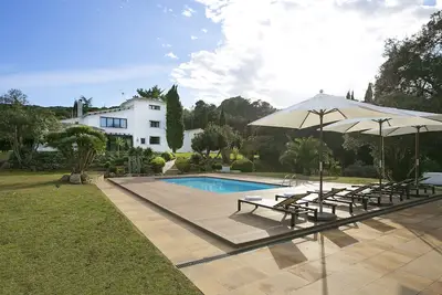 Image de Villa « Masia Roca Rodona » avec vue sur la montagne, Wi-Fi et climatisation