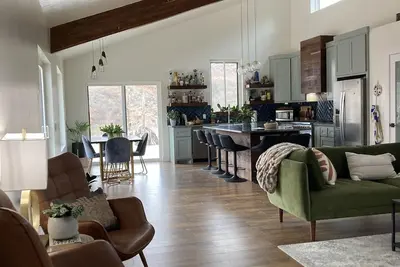 Image de Luxe boho home in your own private canyon