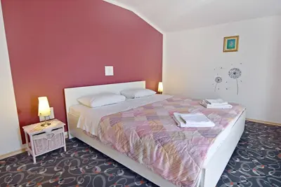 Image de Appartement de deux chambres prés de la plage Zambratija, Umag (A-22685-a)