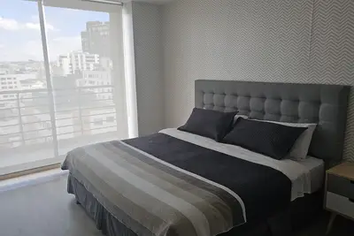 Image de Luxury Residence Suites 2 BedRoom Condo Modern Pool GyM  Sauna Rooftop