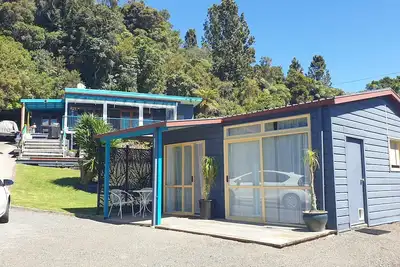 Image de Front Cottage by Lakeside