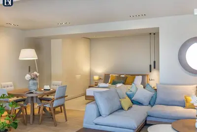 Image de Bh673 - C - Suite Naxos