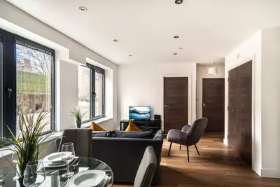 Stay Zeni, Alexandra Rise Manchester Roomy 1 Bed
