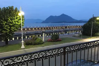 Image de Apartment on the lakefront in downtown Stresa