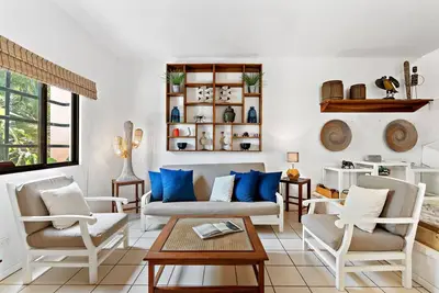 Image de Peaceful townhouse steps away from everything