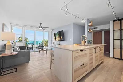 Image de Azure Breezes | Modern Sanctuary by the Beach