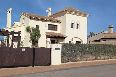 Image de Hl 005 Holiday Rentals 3 Bedroom 2 Bathroom Villa