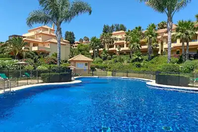 Image de Luxury home located next to the pool, private garden, walking distance to beach!