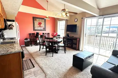 Image de This 2 bedroom condo is a delightful retreat for your Branson Vacation!