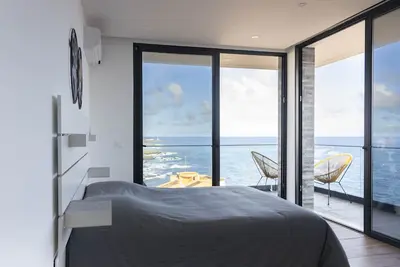 Image de 3 bdr aprt, stunning seaview, rooftop pool - Lcgr