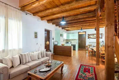 A cottage perfect for quiet vacation, inside the nature and close to Samaria.