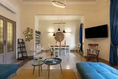 Large and elegant apartment with panoramic terrace, near the cathedral