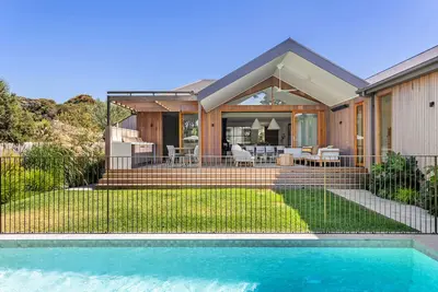 Image de Effortless Coastal Luxury