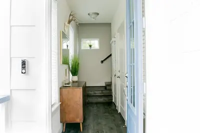 Image de Mid-Century Modern Home is 10 minutes from Downtown Houston