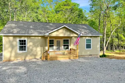 Image de Experience this newly constructed home in the heart of Pickwick.