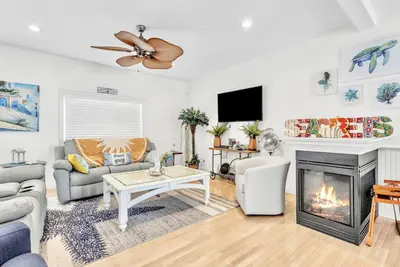 Image de Private Coastal Retreat by Rocky Neck State Park!