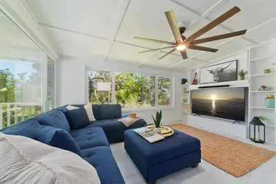 Image de Mountain Oasis: Modern Plantation Home