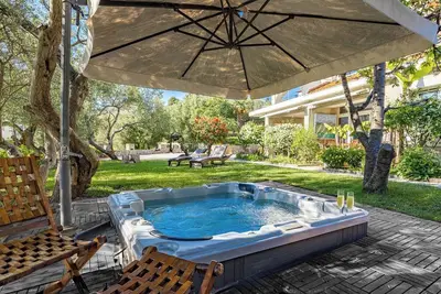 Image de Magical Garden with Shared Jacuzzi - Blanka A2