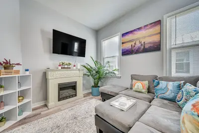 Image de Charming Hampton Home Near Downtown & Beaches!