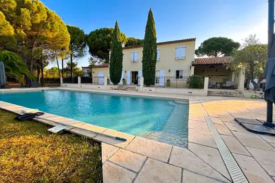 Image de Mas Provençal Élégant - 10 pers - Piscine- Fréjus