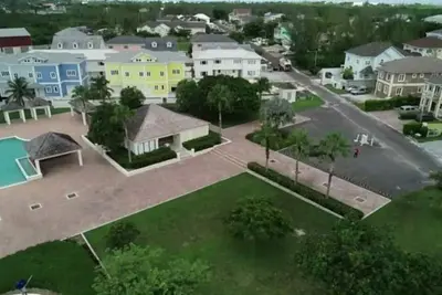 Image de \"Bahama West: 3br Condo In Gated Community w/pool\"