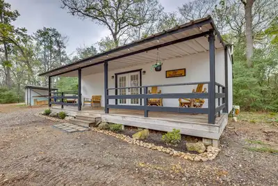 Image de Willis Cabin on 6 Acres - Close to the Lake!