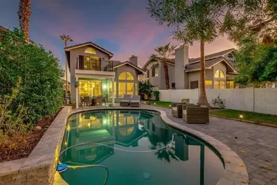 Image de Lake House in the Az Desert