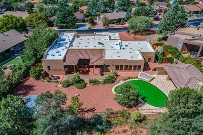 Image de Epic Family/Group Fun - Views, Hot Tub & Central!