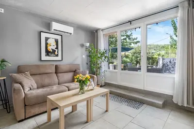 Image de Villa Nui - Appartement tout  confort- Terrasse d'été et parking privé.