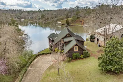 Image de Lakeview Cabin Escape: Your Serene Waterside Retreat
