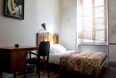 Image de Romy's Room - ensuite in shared Village Chateau
