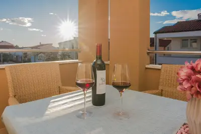 Image de Appartement de deux chambres avec la terrasse Vir (A-22568-a)