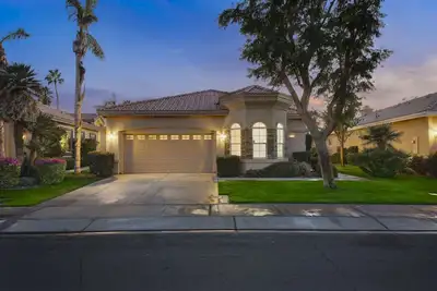 Greater Palm Spring Home - Sunset Oasis W/Pool/sleeps 10